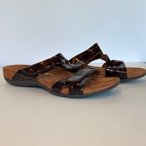 Vionic Lauren in Brown Tortoiseshell   Size 8